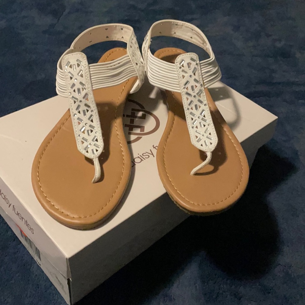 Low wedge sandals